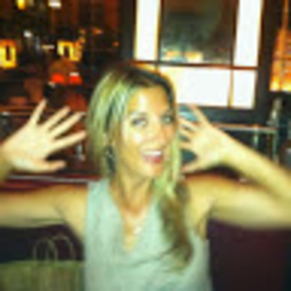 Meet your Posher, Kimberly - Picture 1 of 1